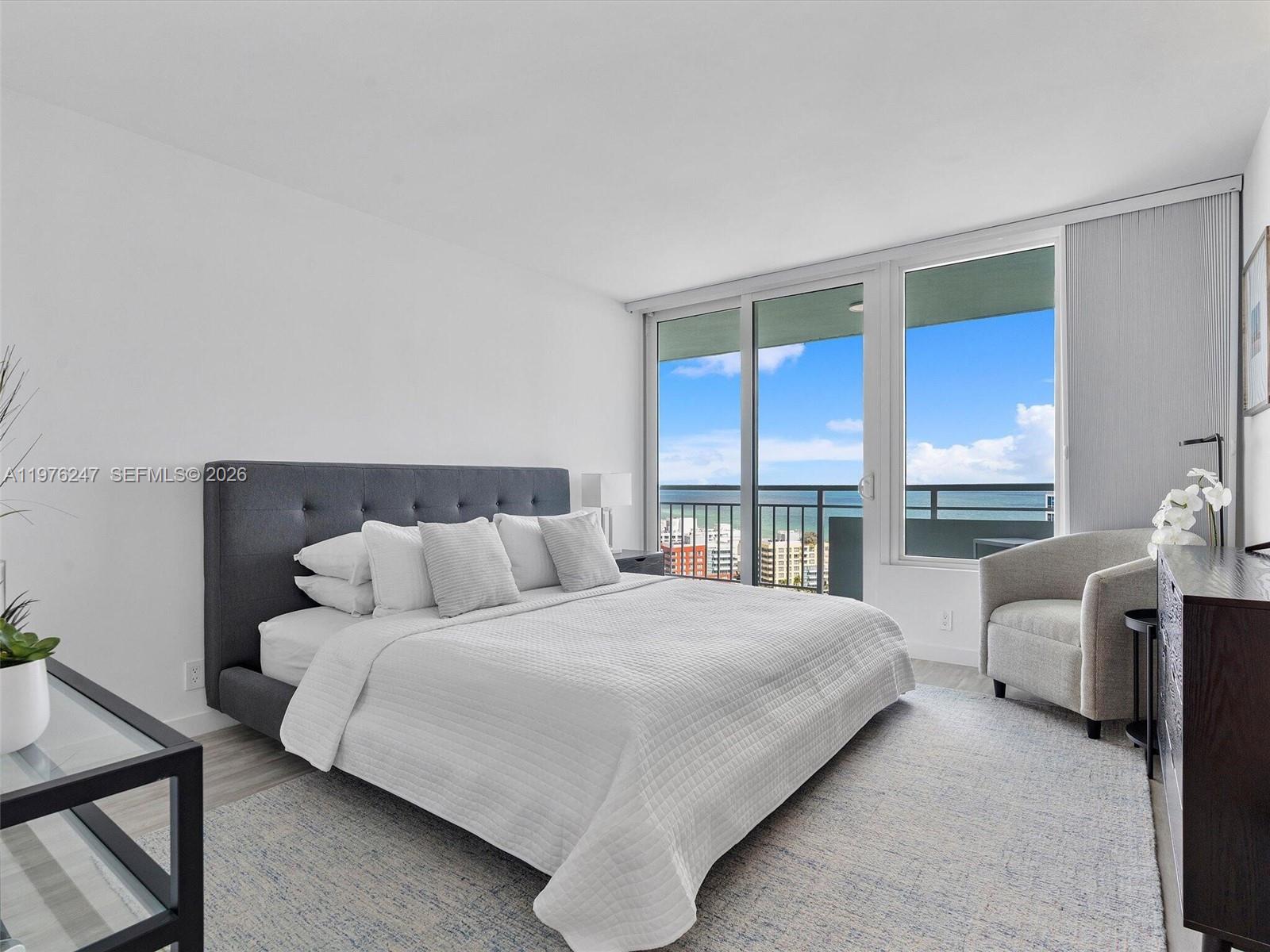 image South Pointe Towers11