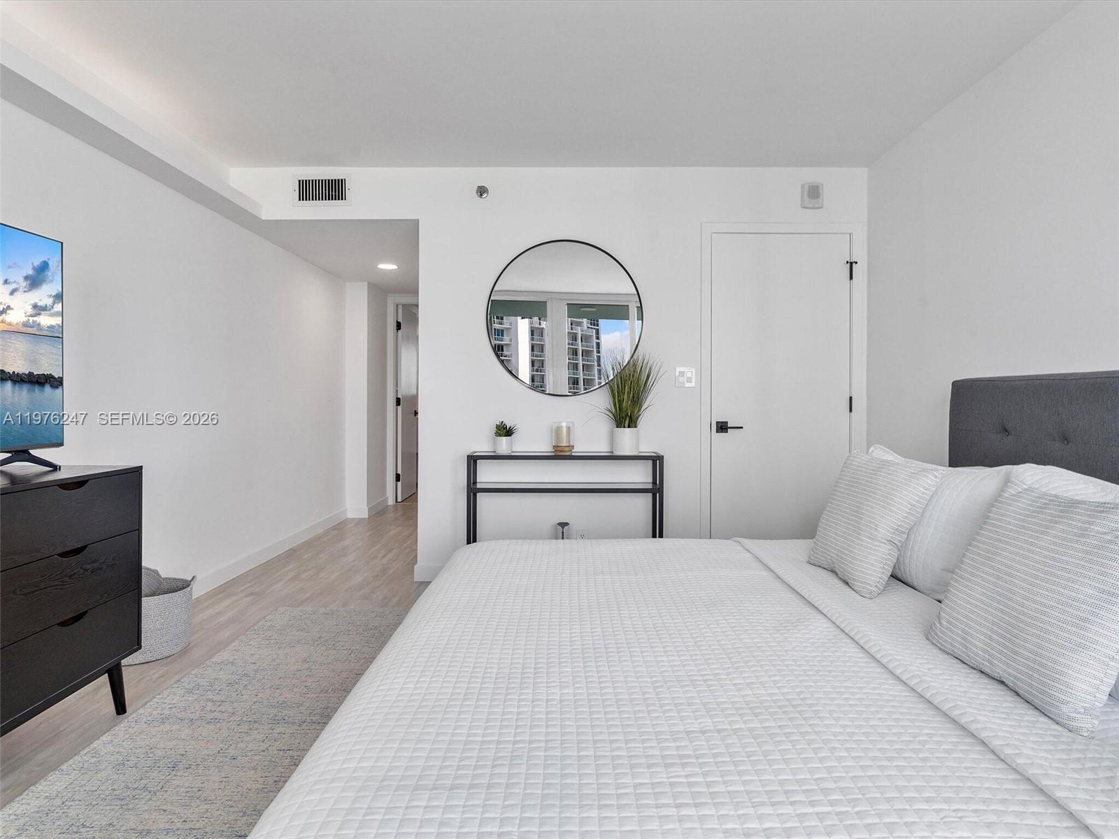 image South Pointe Towers12