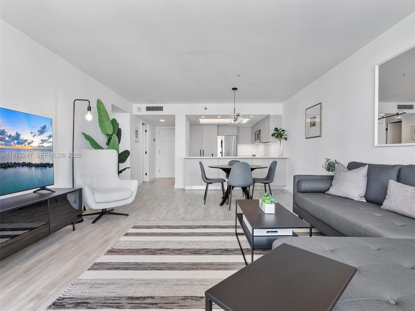 image South Pointe Towers1