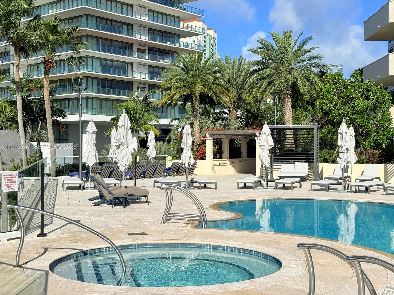 image South Pointe Towers22