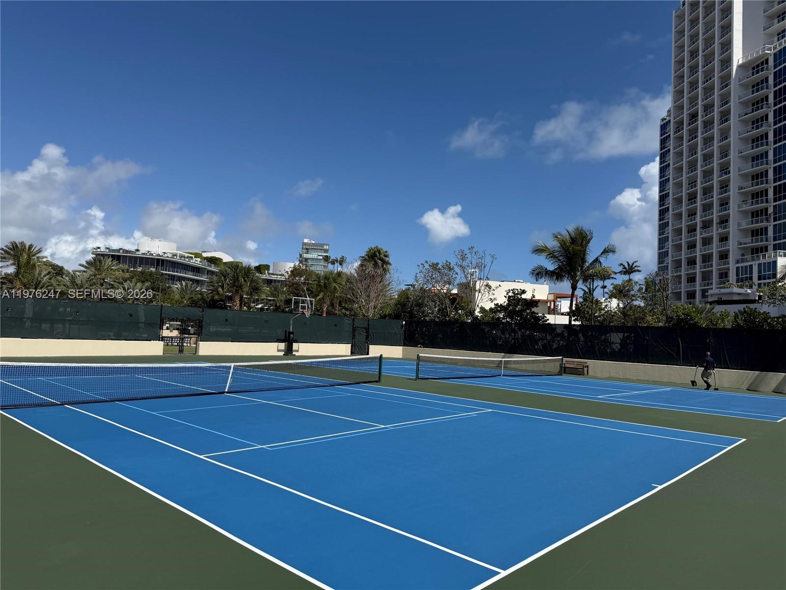 image South Pointe Towers31