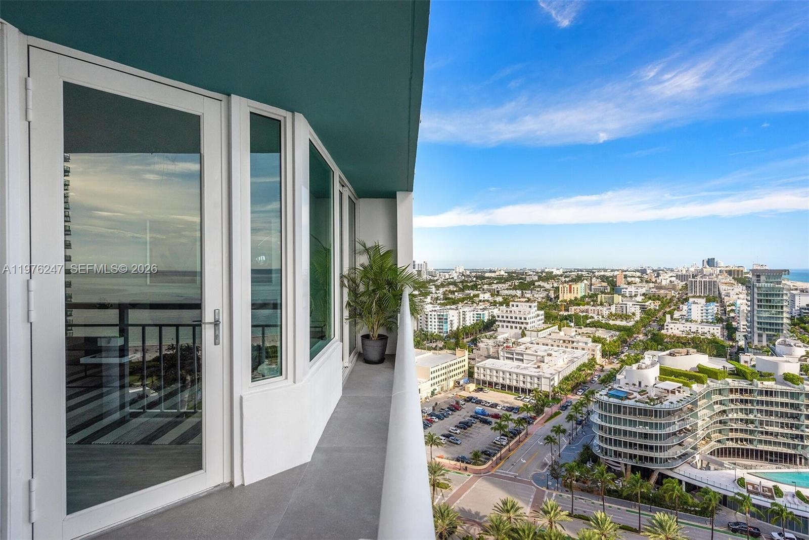 image South Pointe Towers4