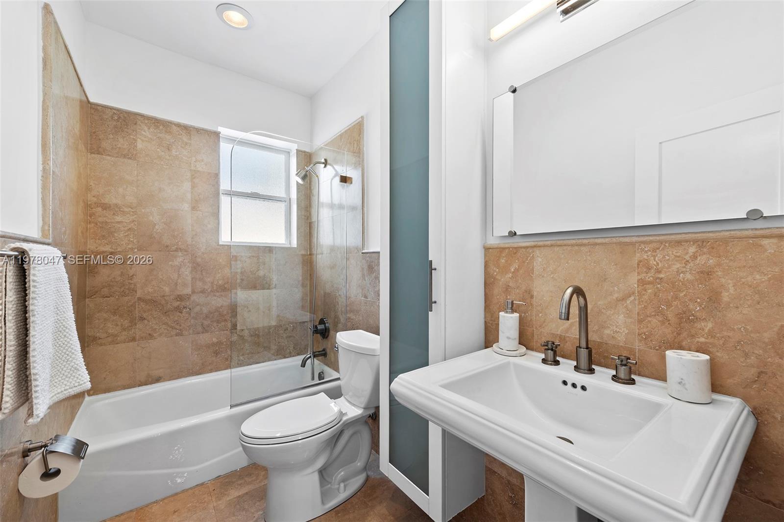 3483 Chase Ave Miami Beach, FL 33140