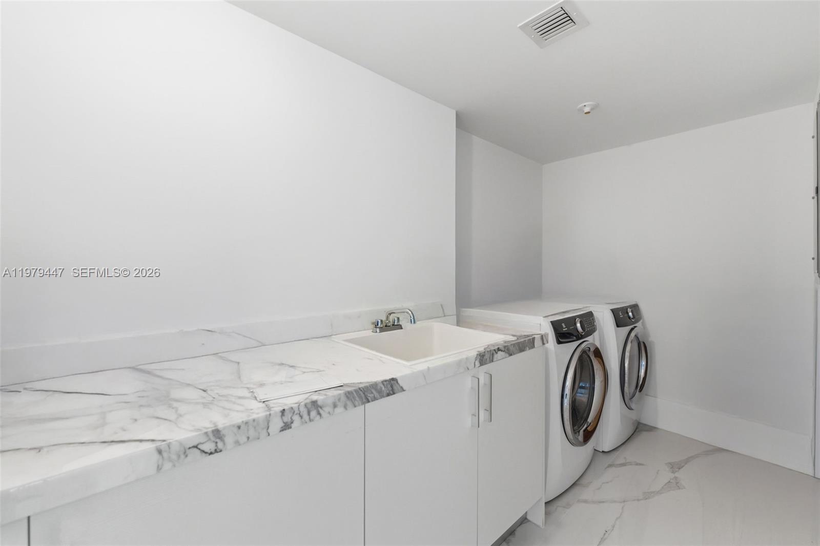 330 Sunny Isles Blvd #5-2304 Sunny Isles Beach, FL 33160