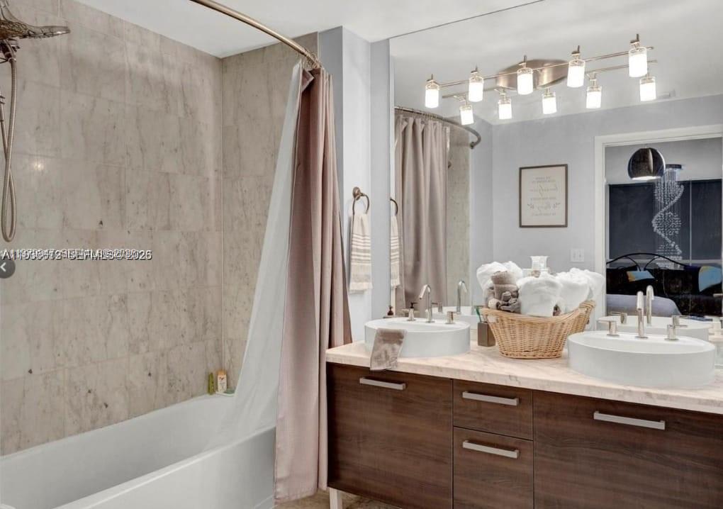 244 NE Biscayne Blvd #440 Miami, FL 33132