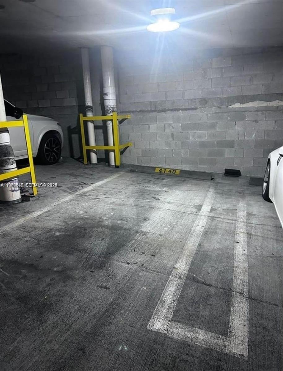 244 NE Biscayne Blvd #440 Miami, FL 33132