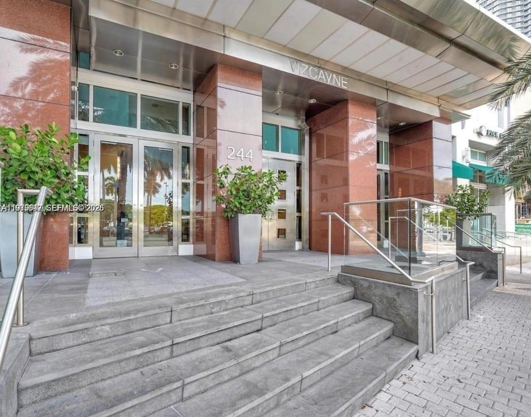 244 NE Biscayne Blvd #440 Miami, FL 33132