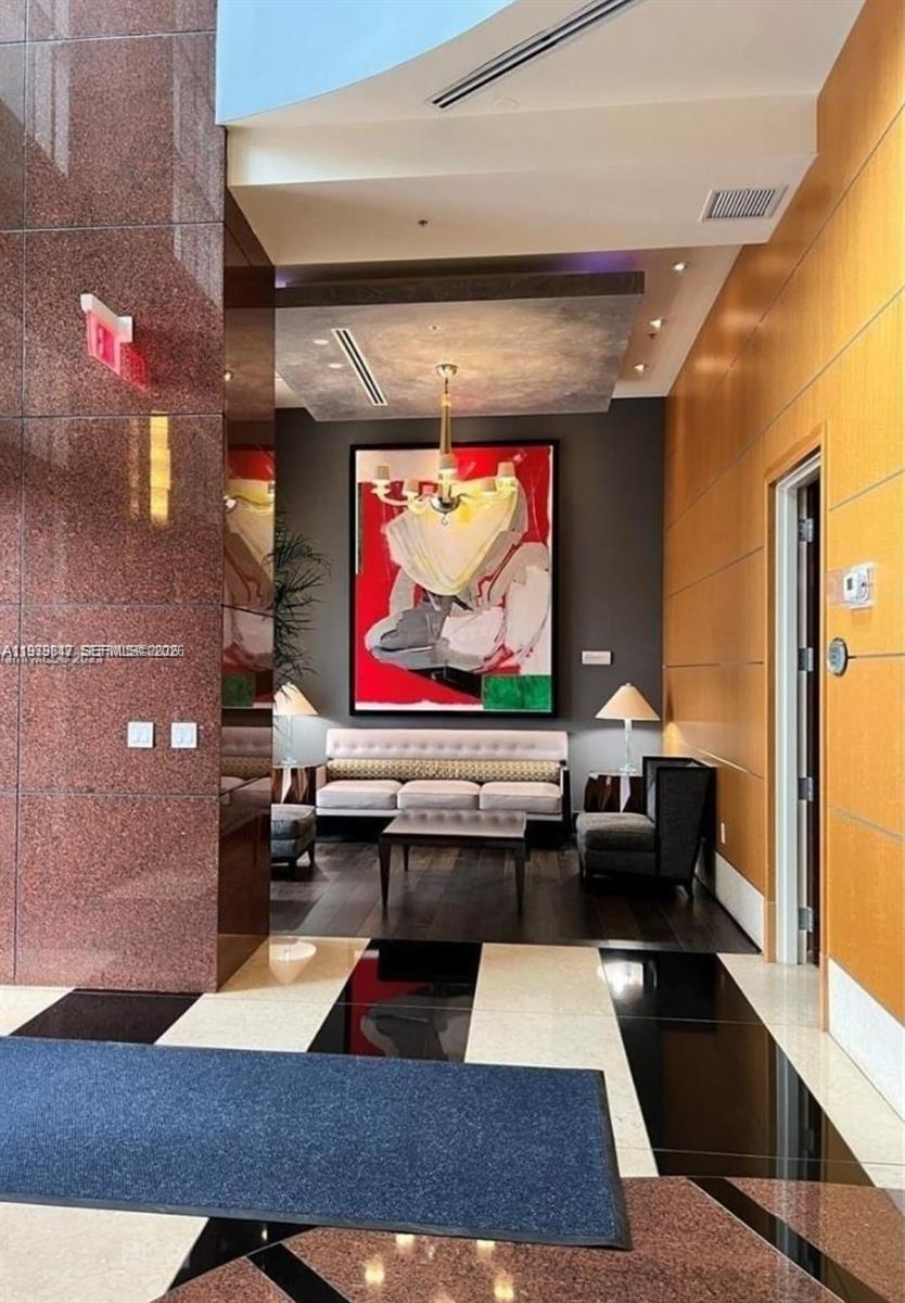 244 NE Biscayne Blvd #440 Miami, FL 33132