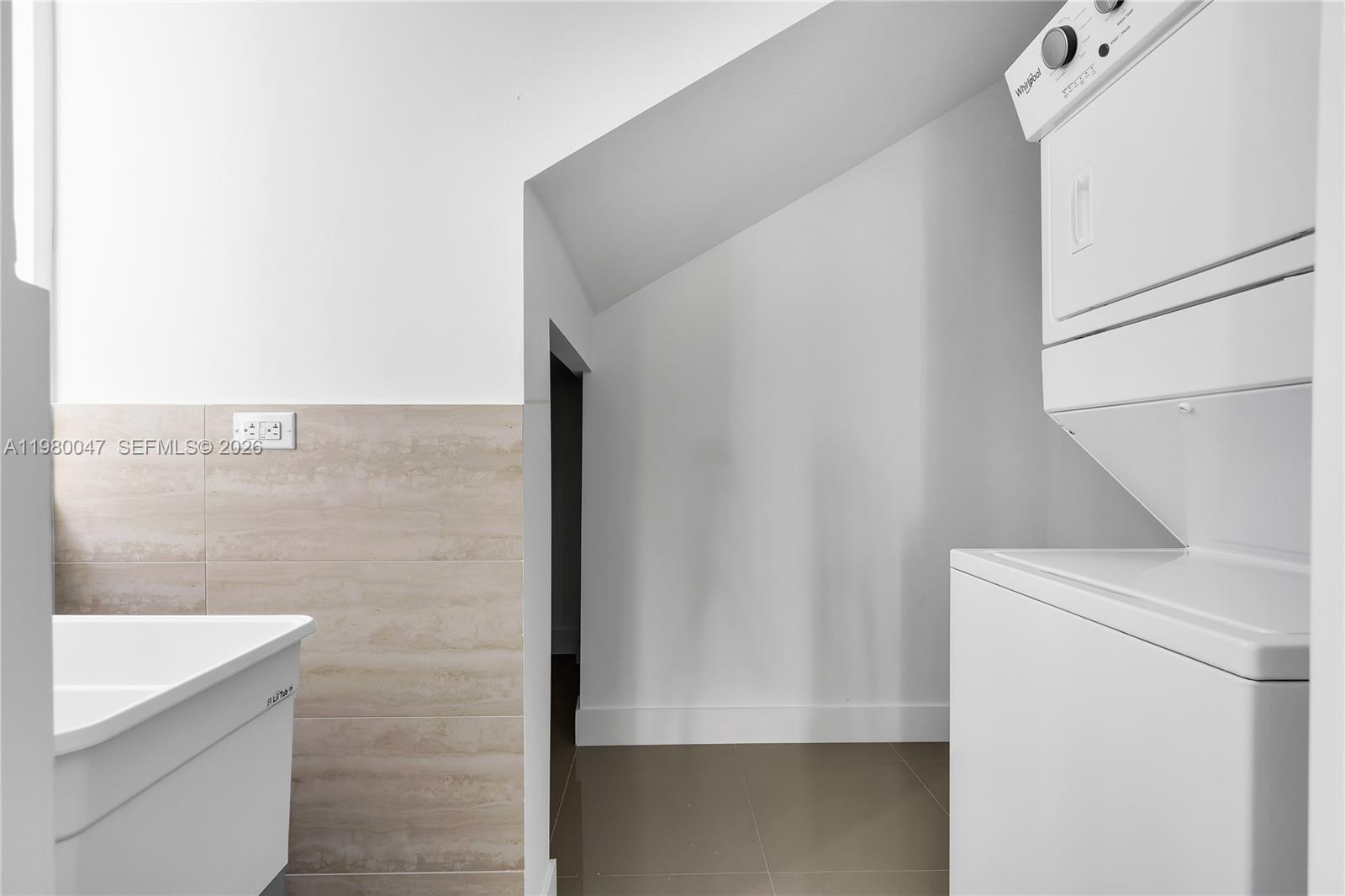 225 NW 40th Ct Miami, FL 33126