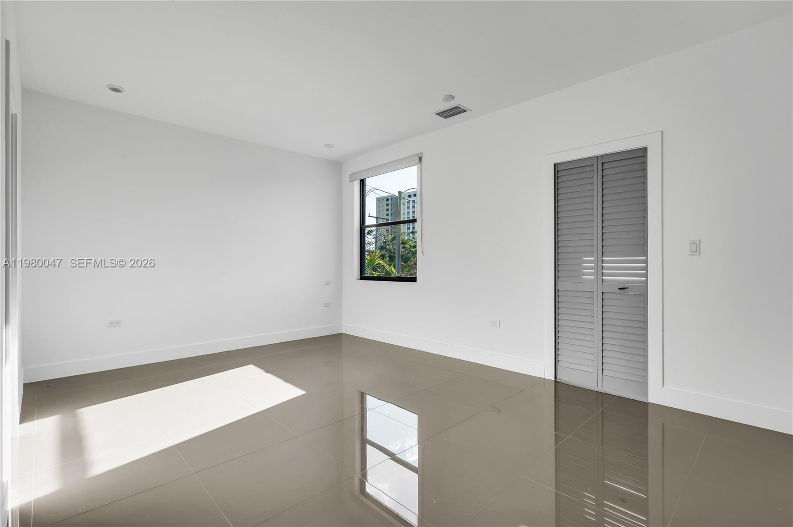 225 NW 40th Ct Miami, FL 33126