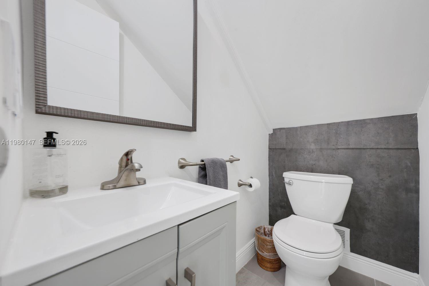 3927 NE 171st St #C North Miami Beach, FL 33160