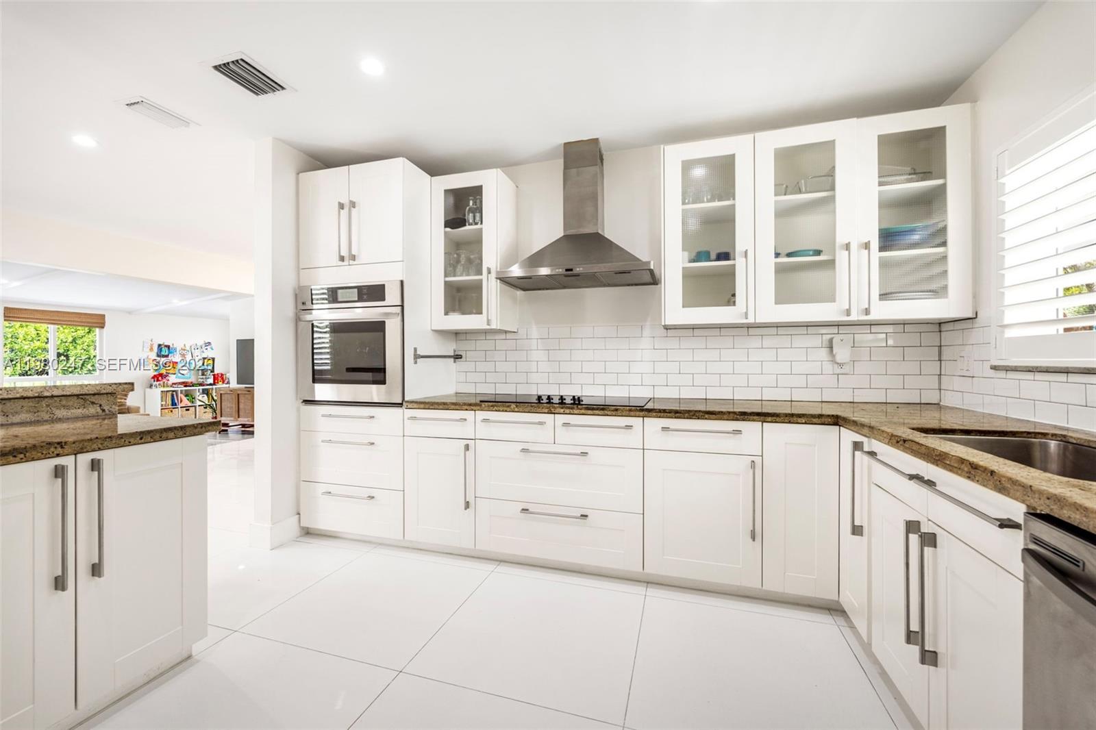 6609 SW 62nd Ter South Miami, FL 33143