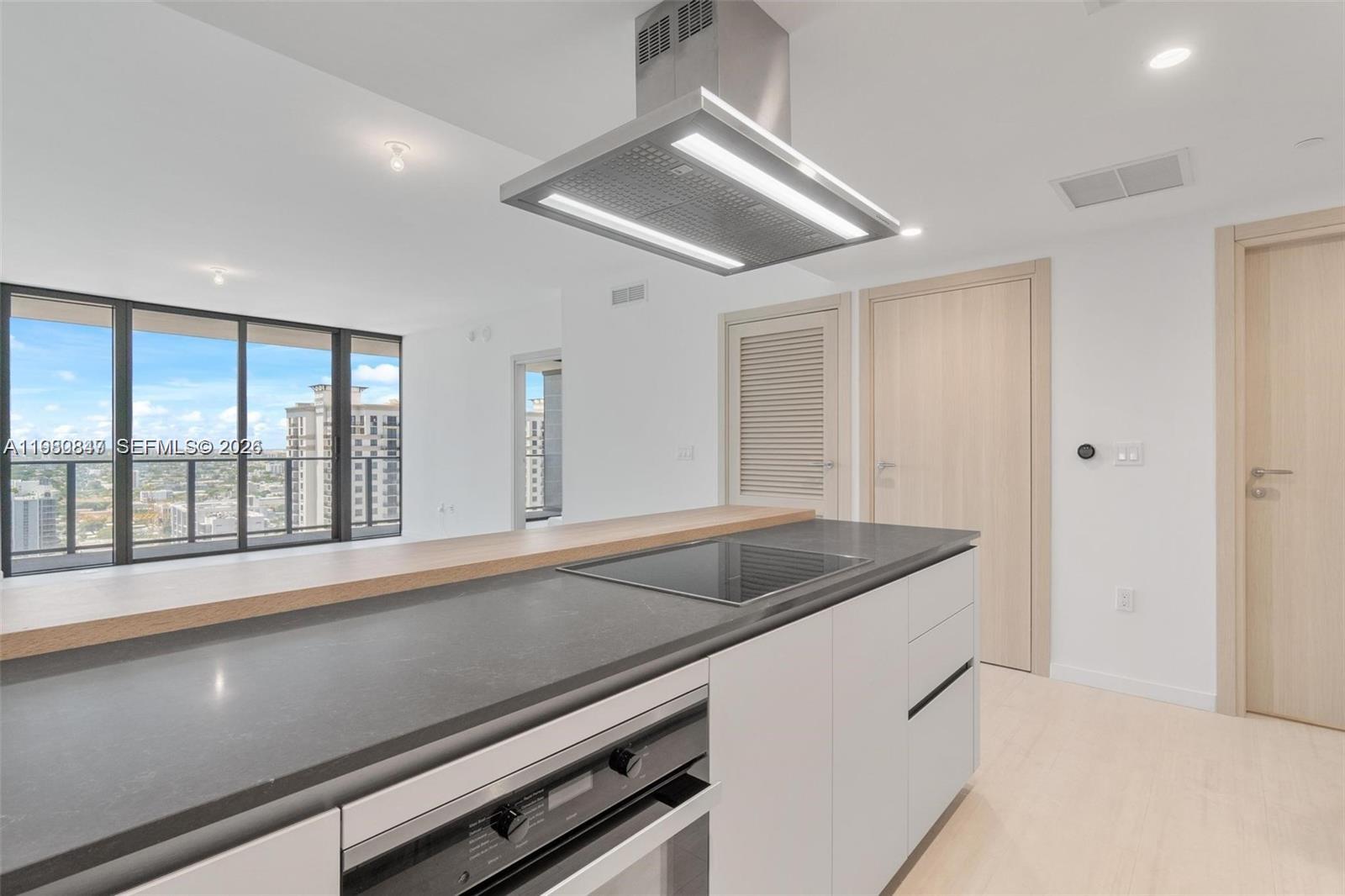 1000 Brickell Plz #3310 Miami, FL 33131