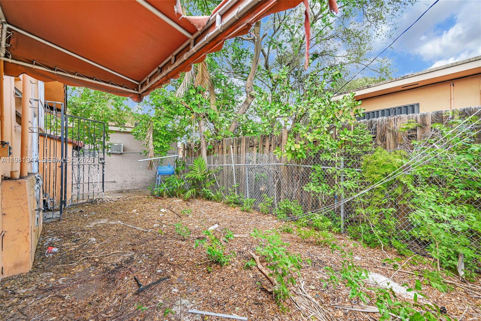 2415 NW 15th St Miami, FL 33125