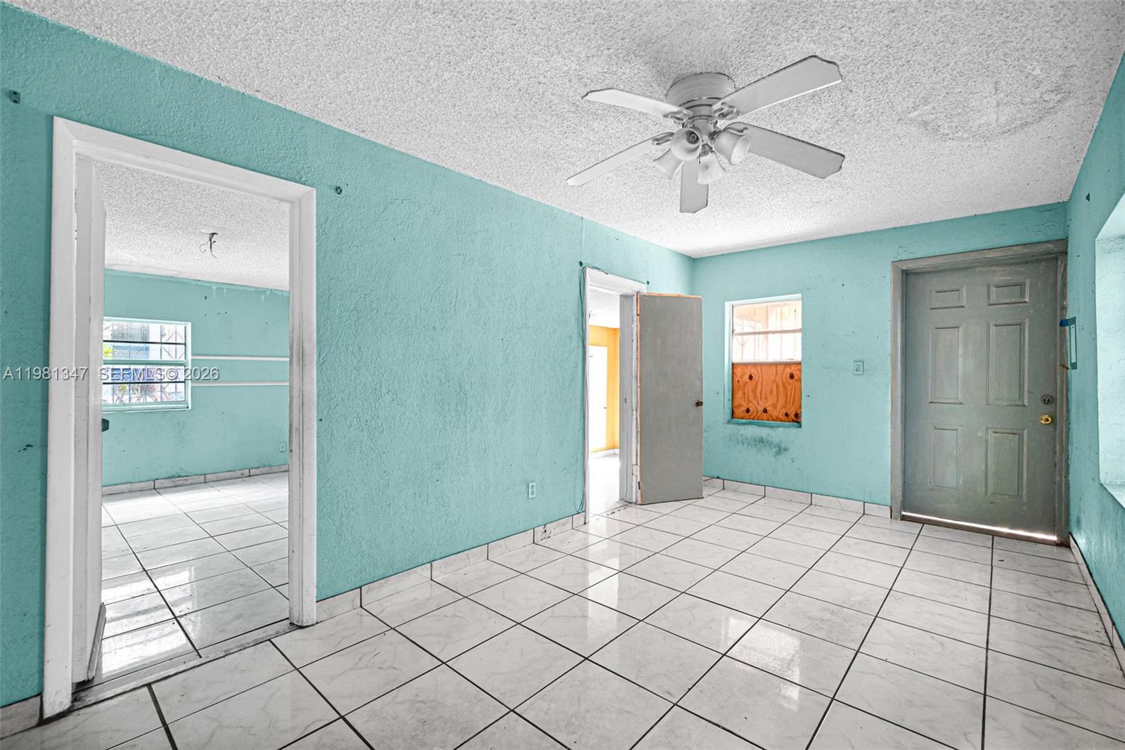 2415 NW 15th St Miami, FL 33125