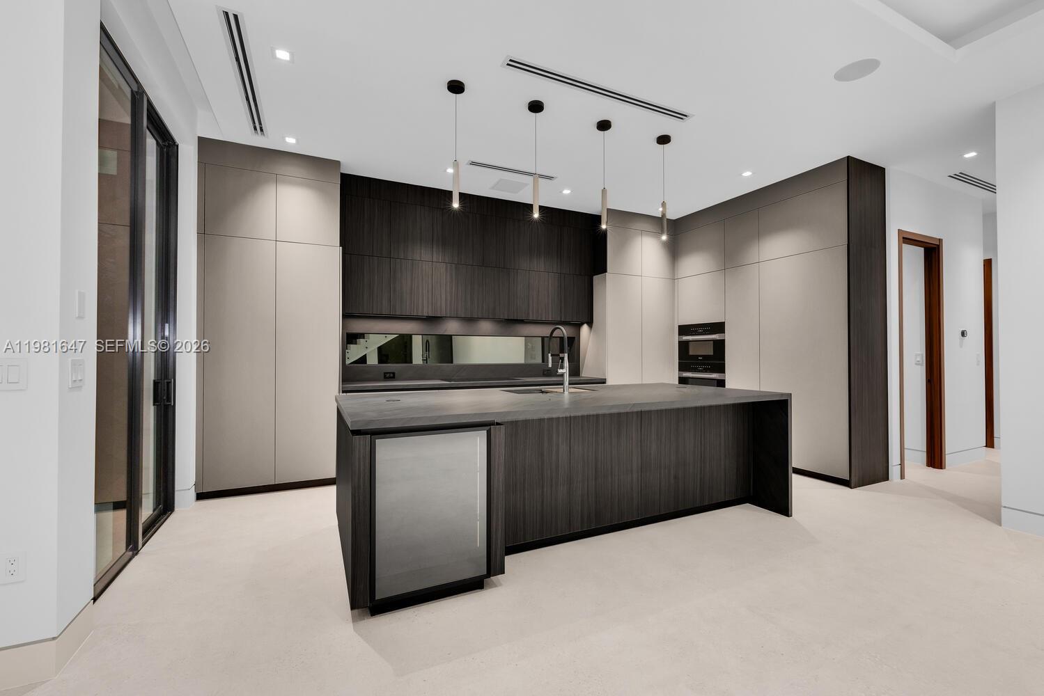 4231 SW 11th St Miami, FL 33134