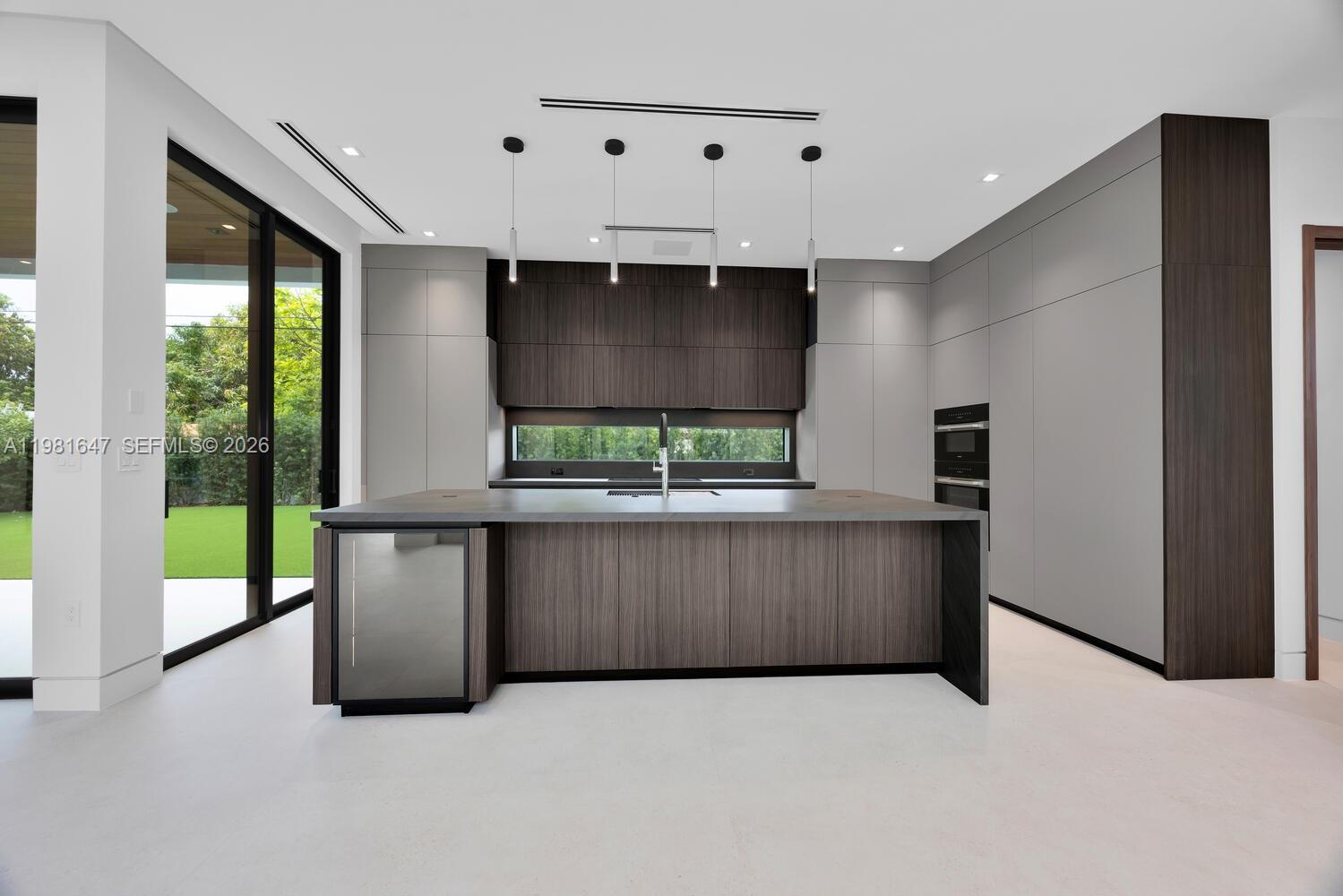 4231 SW 11th St Miami, FL 33134