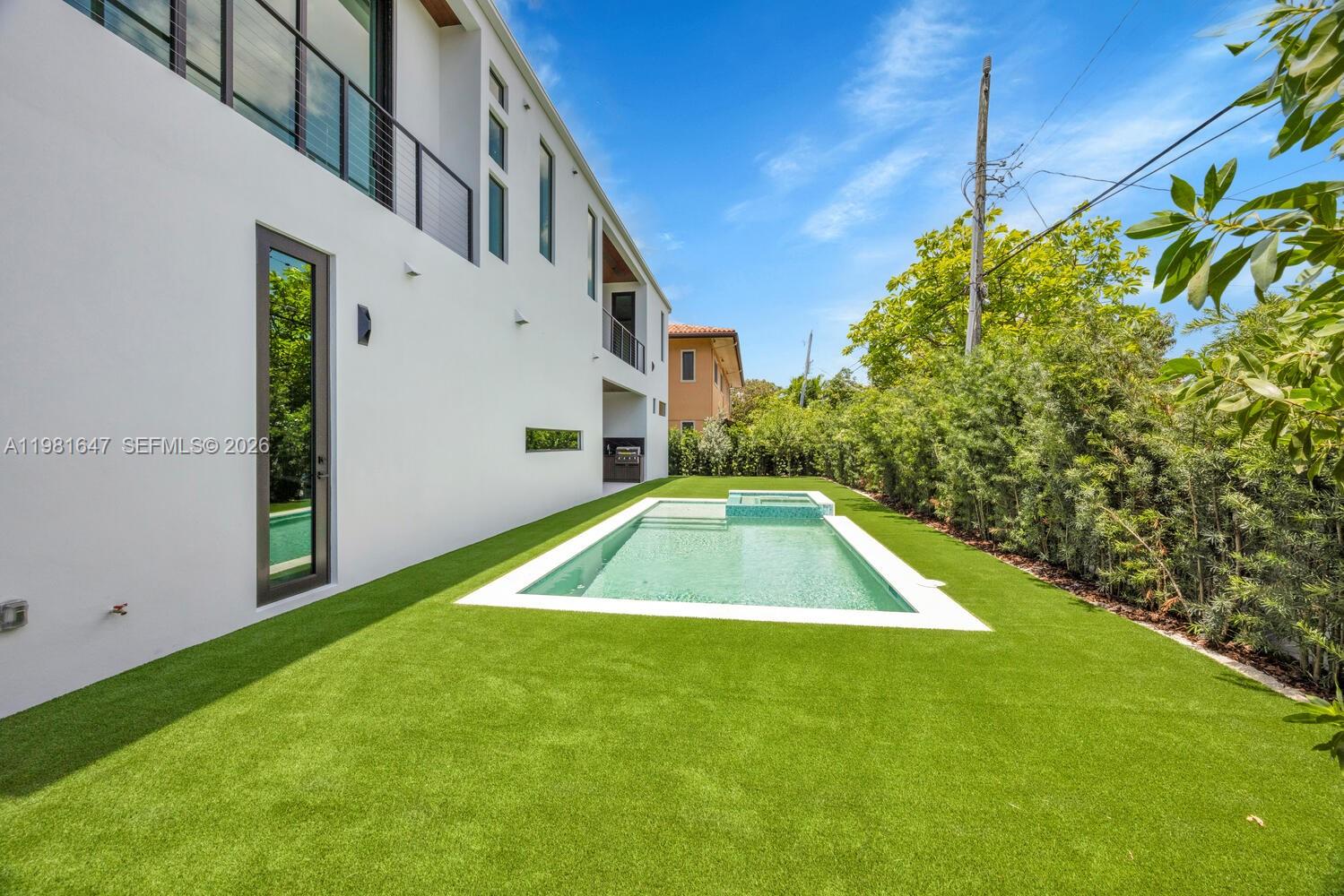 4231 SW 11th St Miami, FL 33134