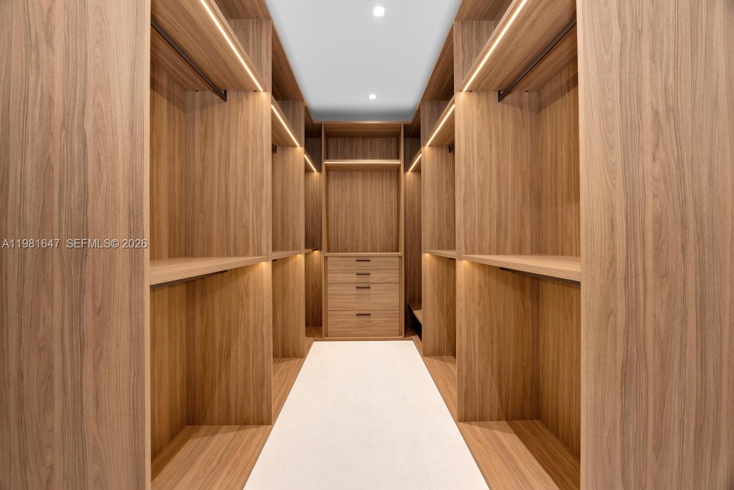 4231 SW 11th St Miami, FL 33134