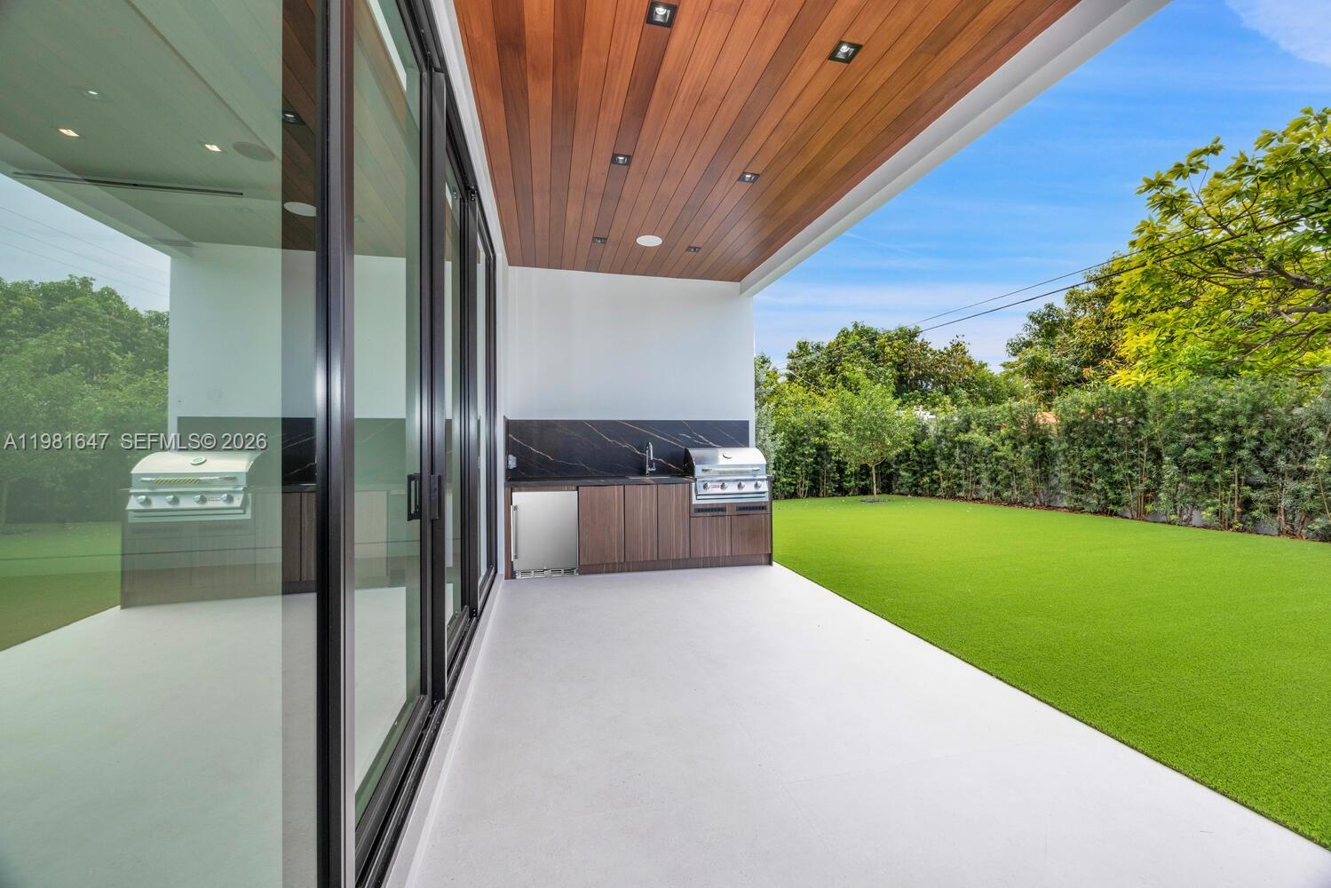 4231 SW 11th St Miami, FL 33134