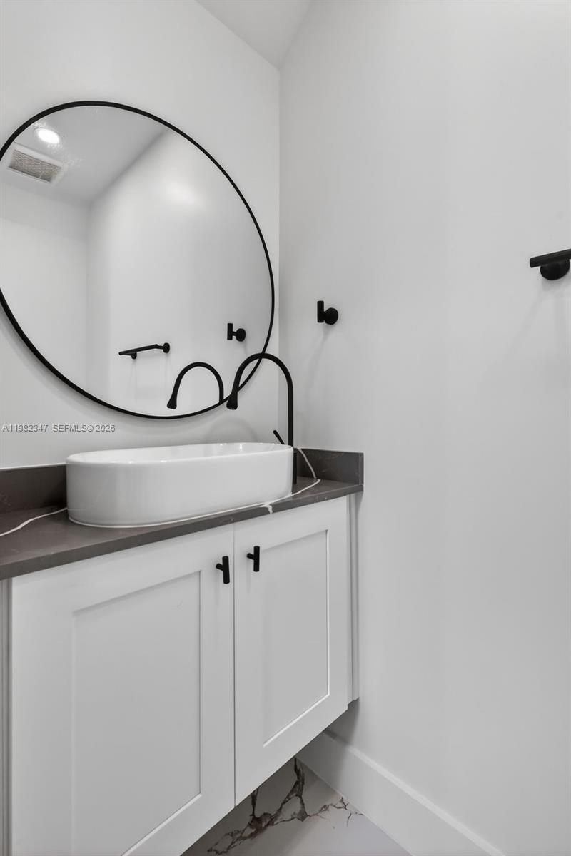 4313 NW 32nd Ave #4313 Miami, FL 33142