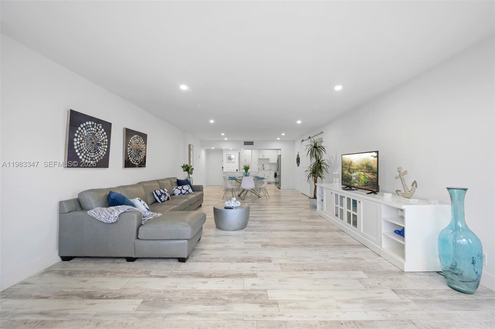 3725 S Ocean Dr #924 Hollywood, FL 33019