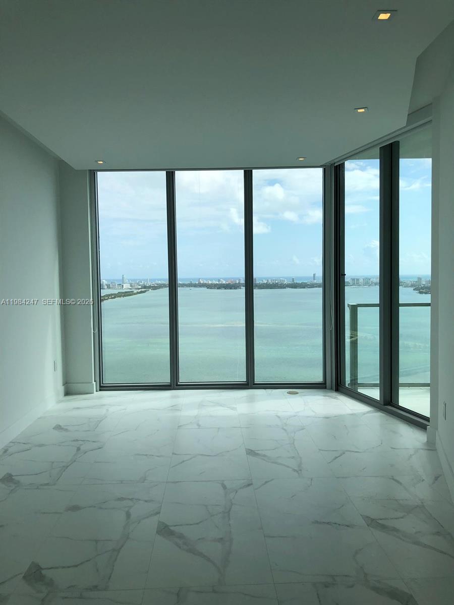 image Biscayne Beach2