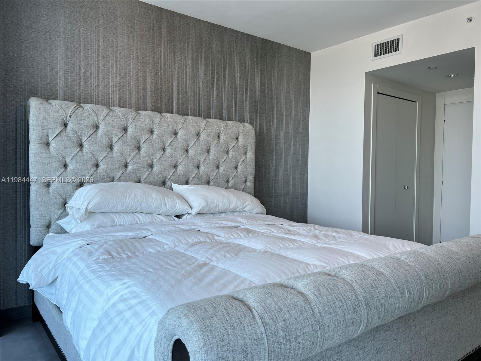 200 Biscayne Blvd Way #3610 Miami, FL 33131