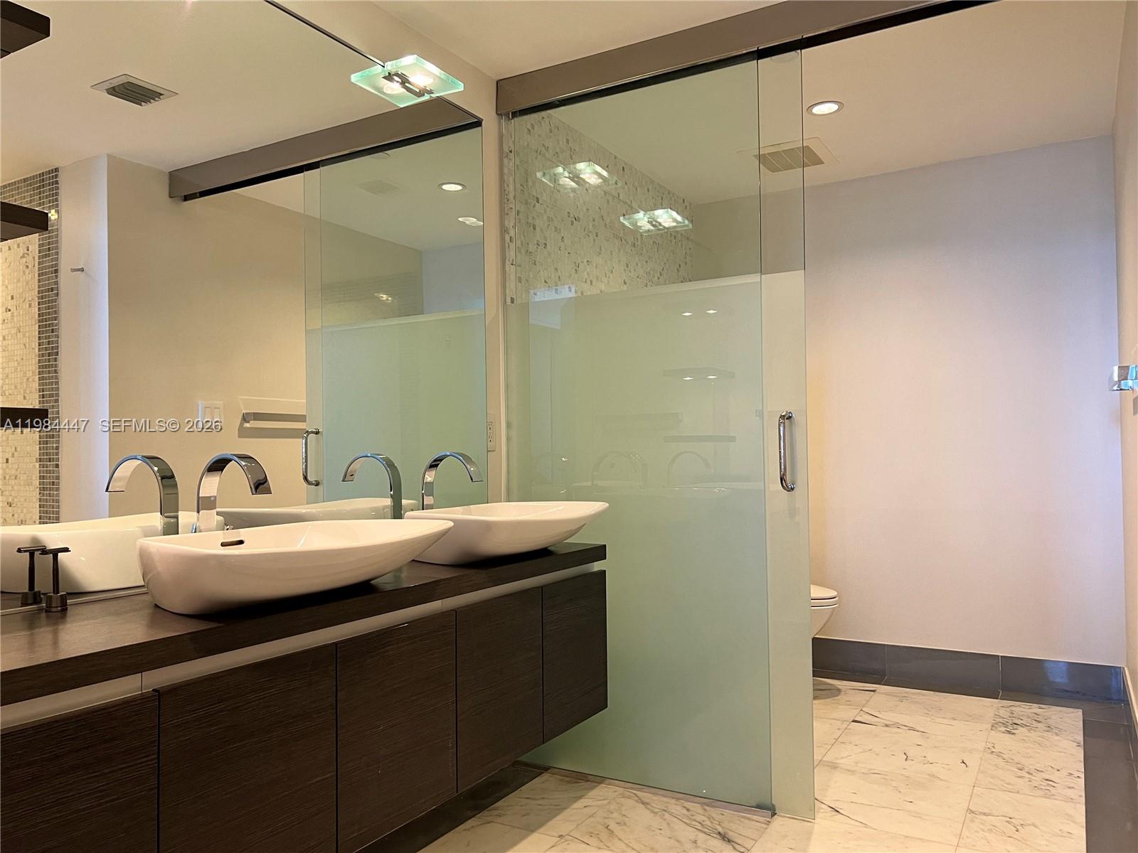 200 Biscayne Blvd Way #3610 Miami, FL 33131