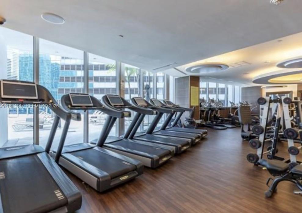 200 Biscayne Blvd Way #3610 Miami, FL 33131