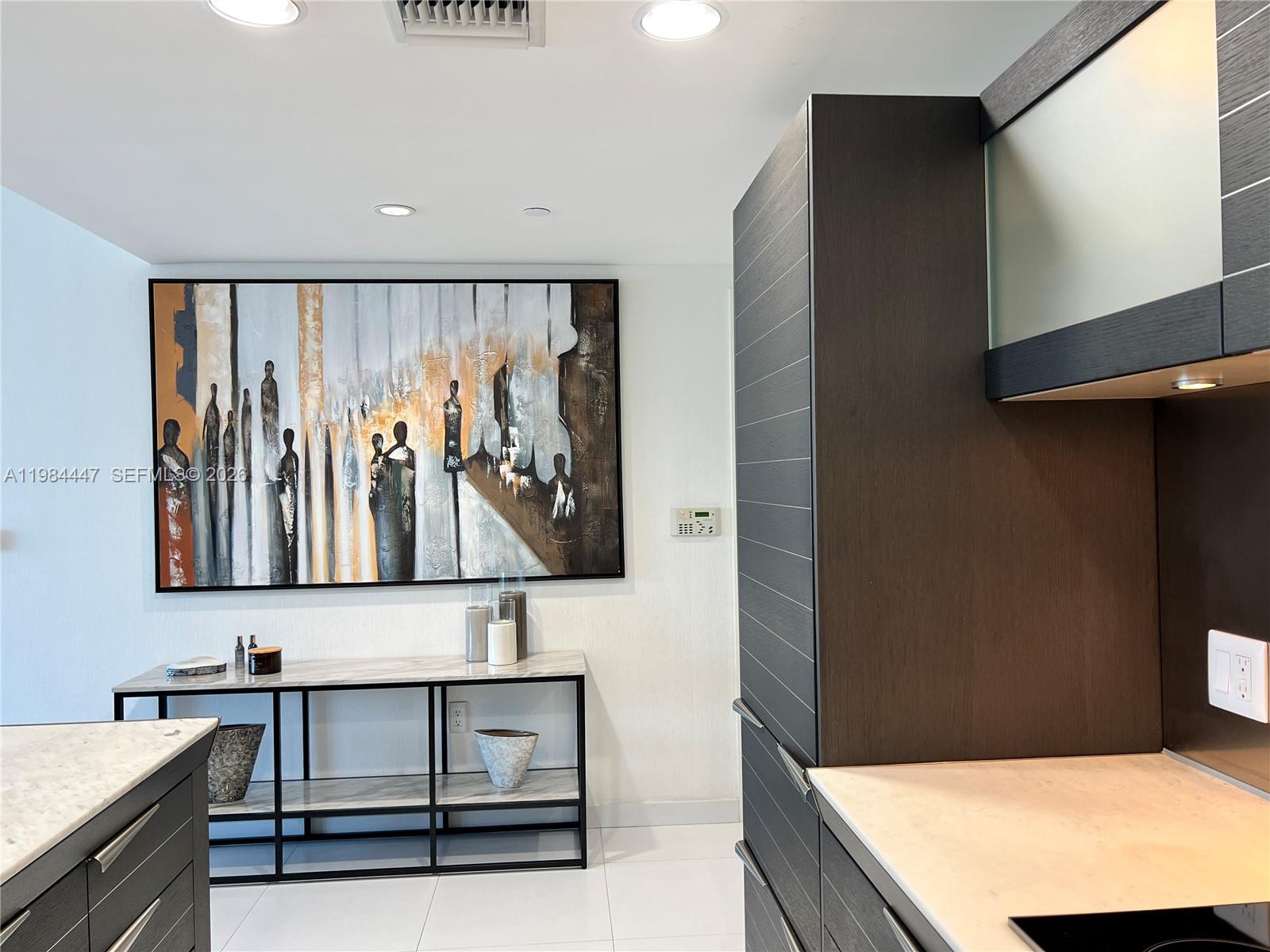 200 Biscayne Blvd Way #3610 Miami, FL 33131