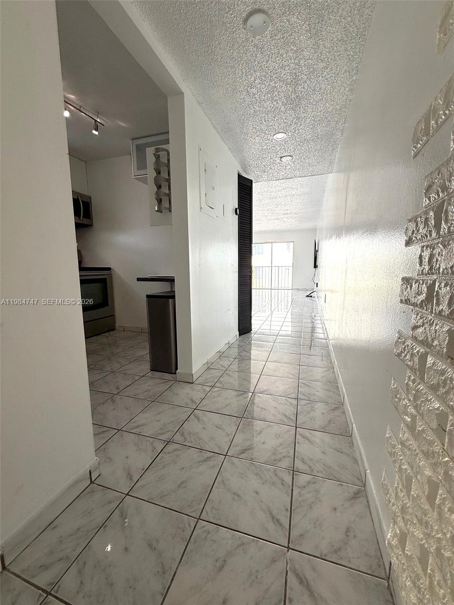 1150 Collins Ave #301 Miami Beach, FL 33139