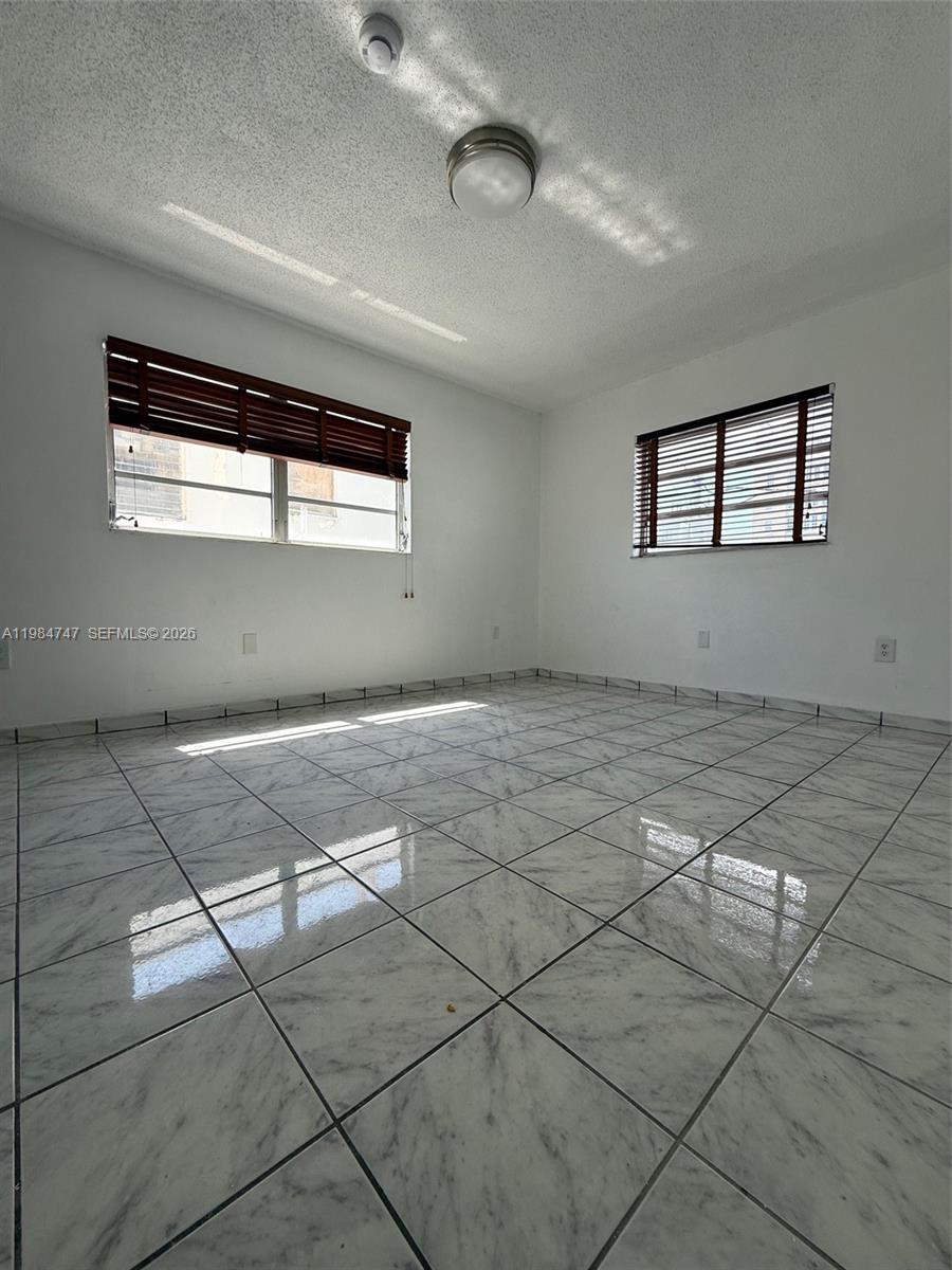 1150 Collins Ave #301 Miami Beach, FL 33139