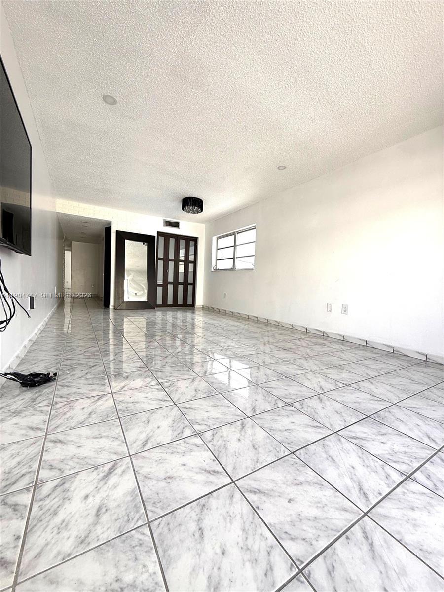 1150 Collins Ave #301 Miami Beach, FL 33139