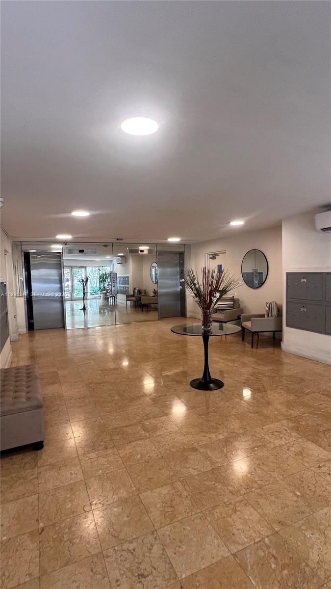 1750 James Ave #10E Miami Beach, FL 33139