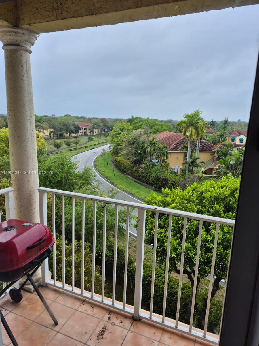 6930 NW 179th St #403-8