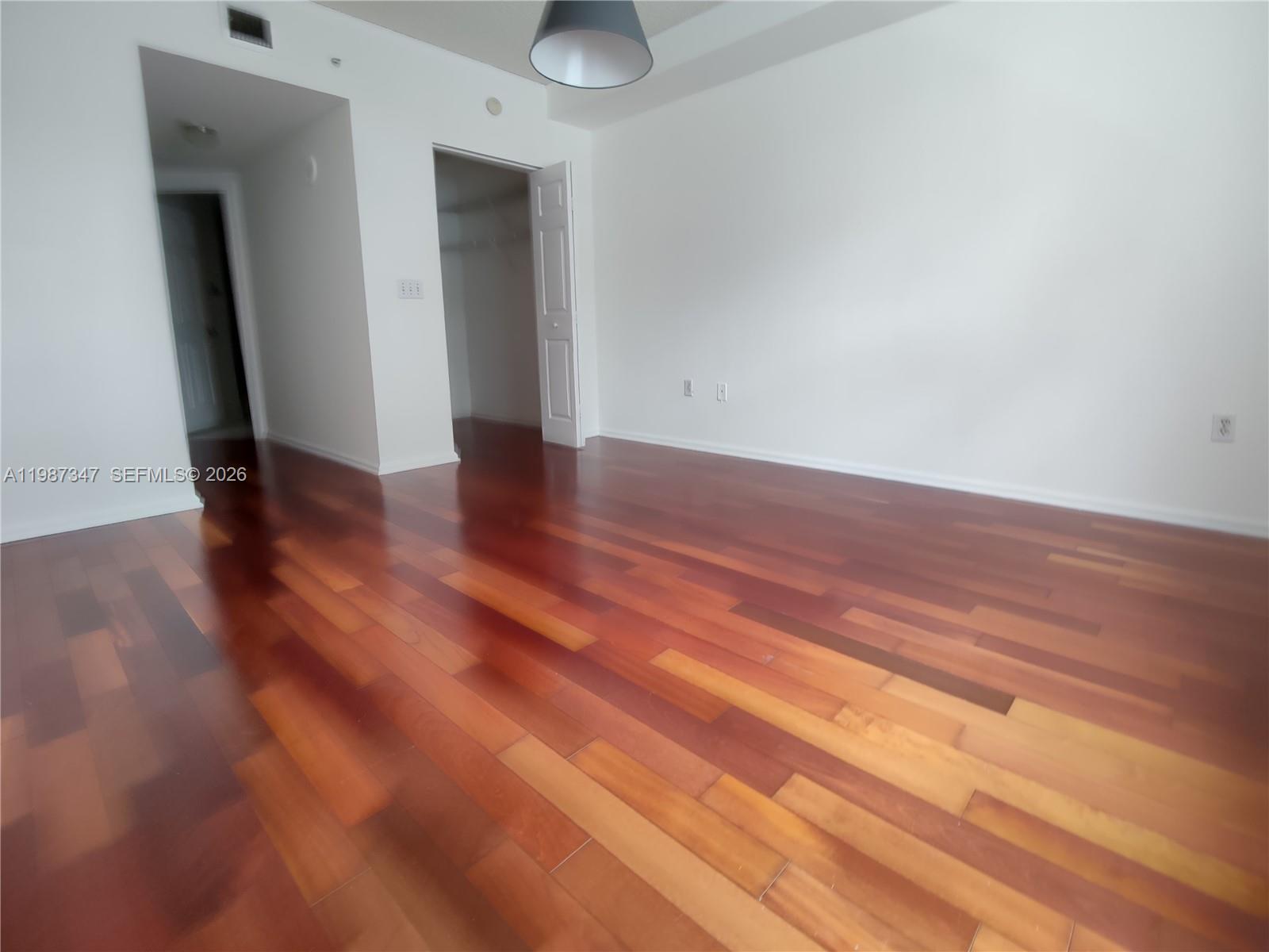 image Porto Bellagio Condo15