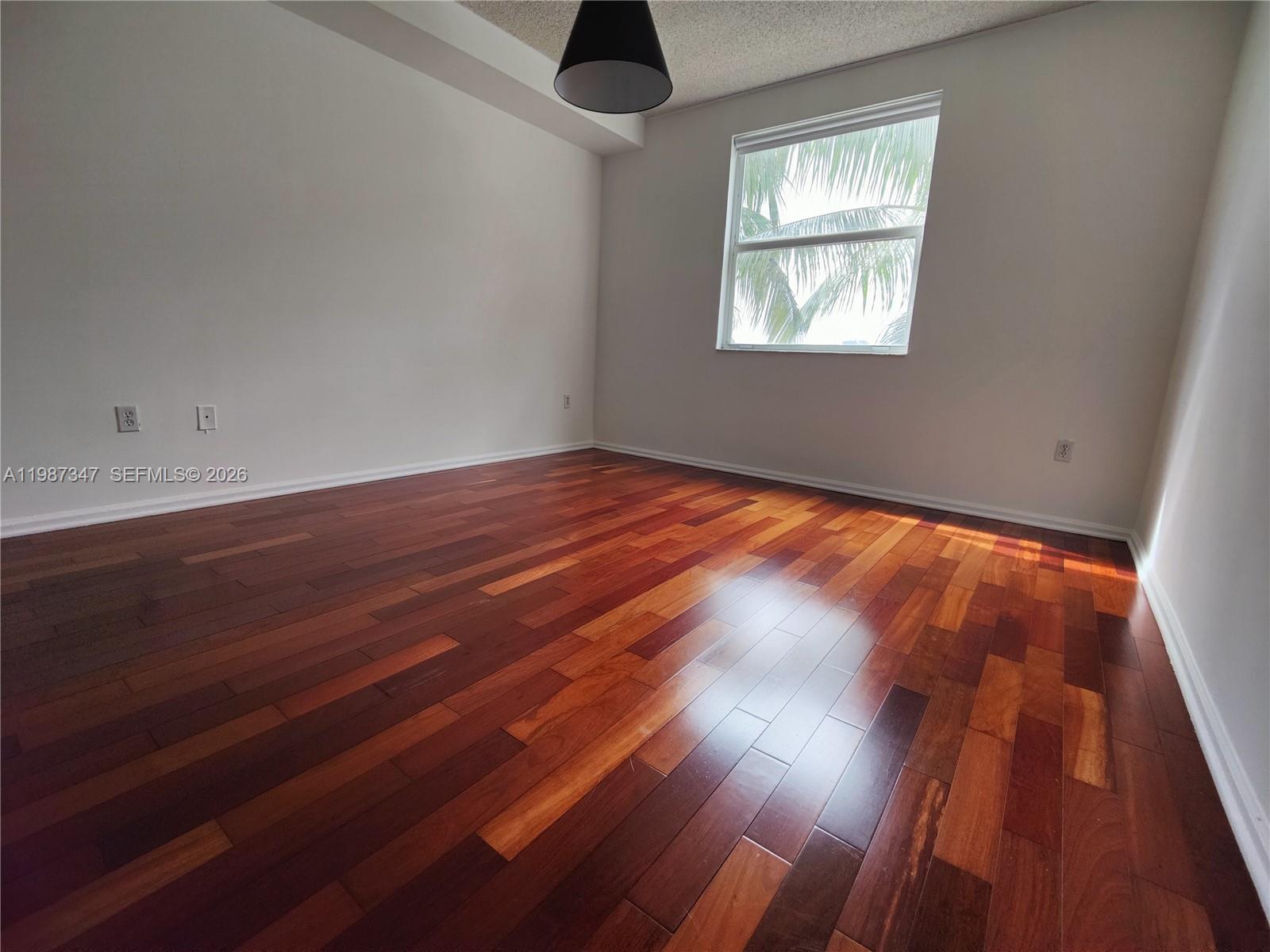 image Porto Bellagio Condo18