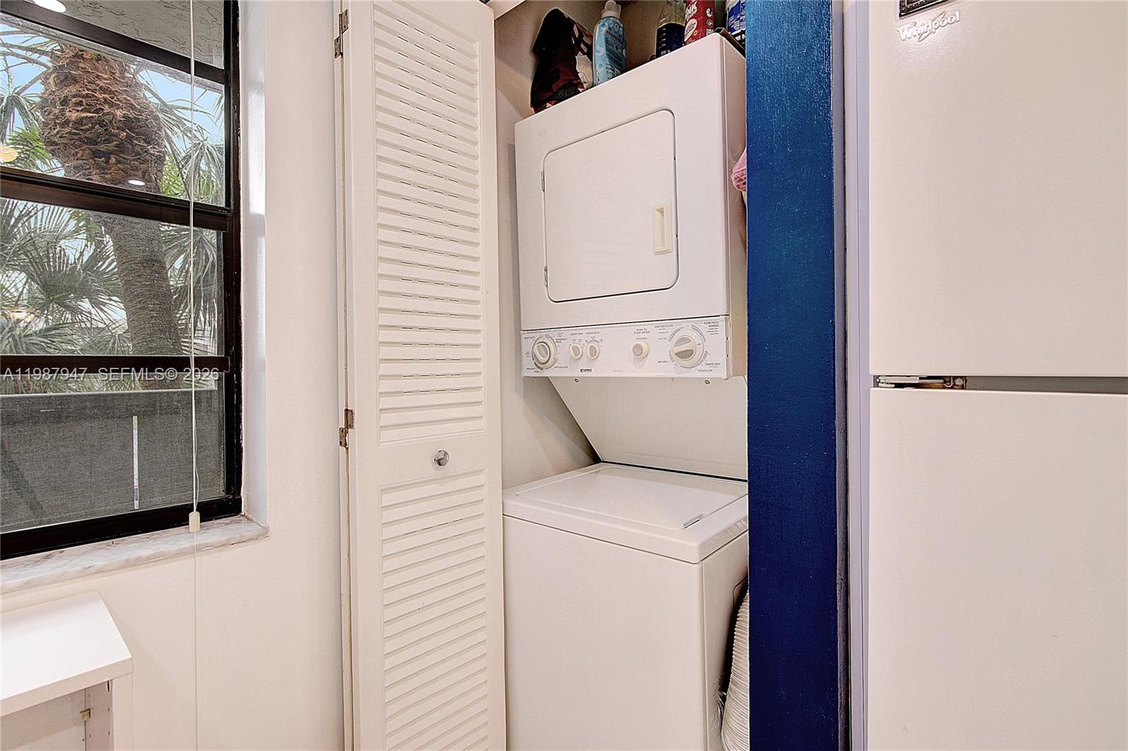 1100 Colony Pt Cir #302 Pembroke Pines, FL 33026