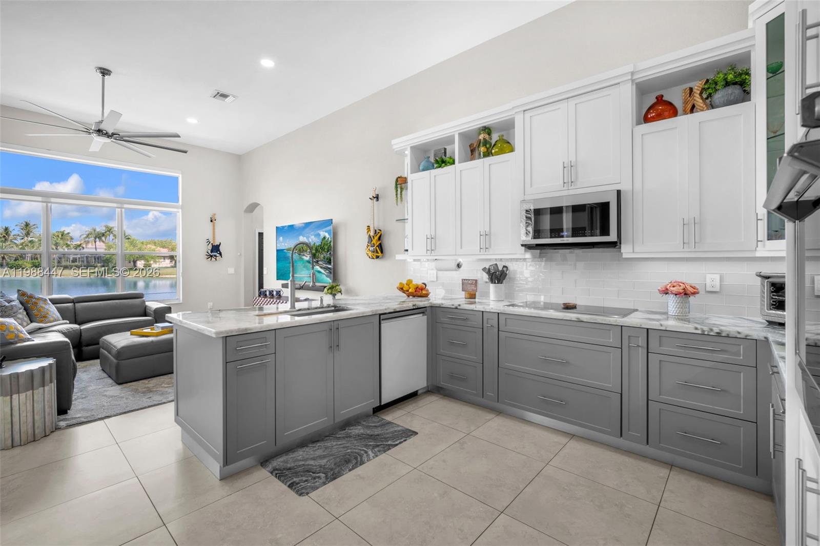 15977 SW 13th St Pembroke Pines, FL 33027