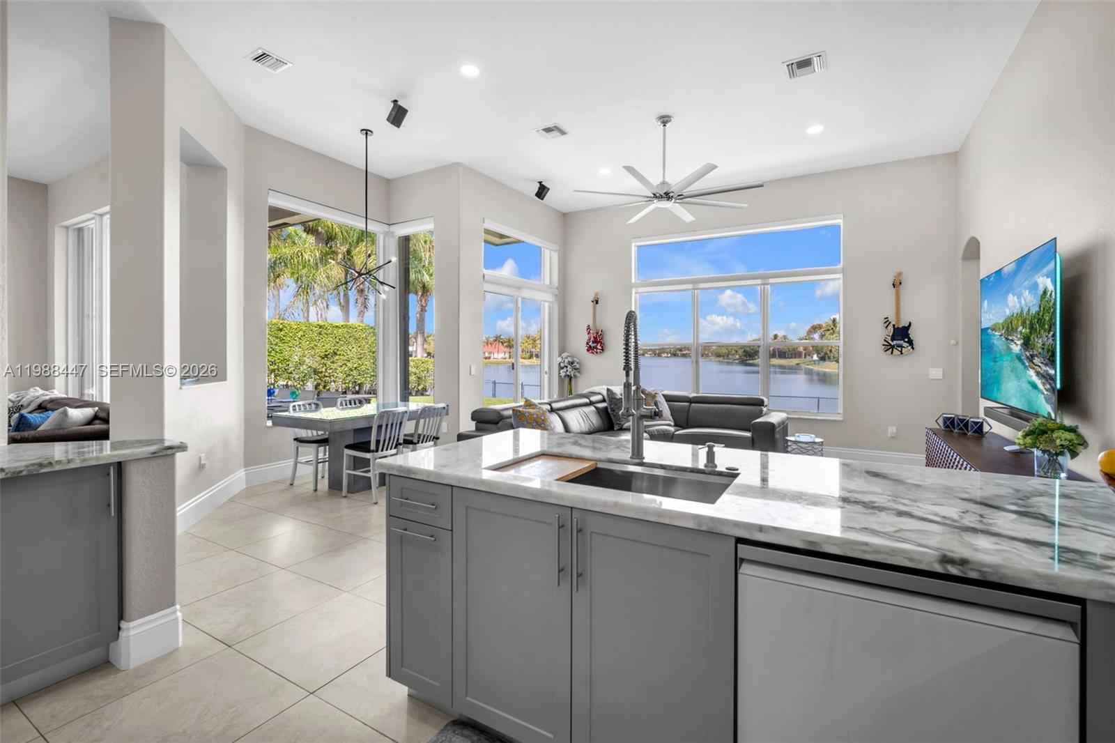 15977 SW 13th St Pembroke Pines, FL 33027