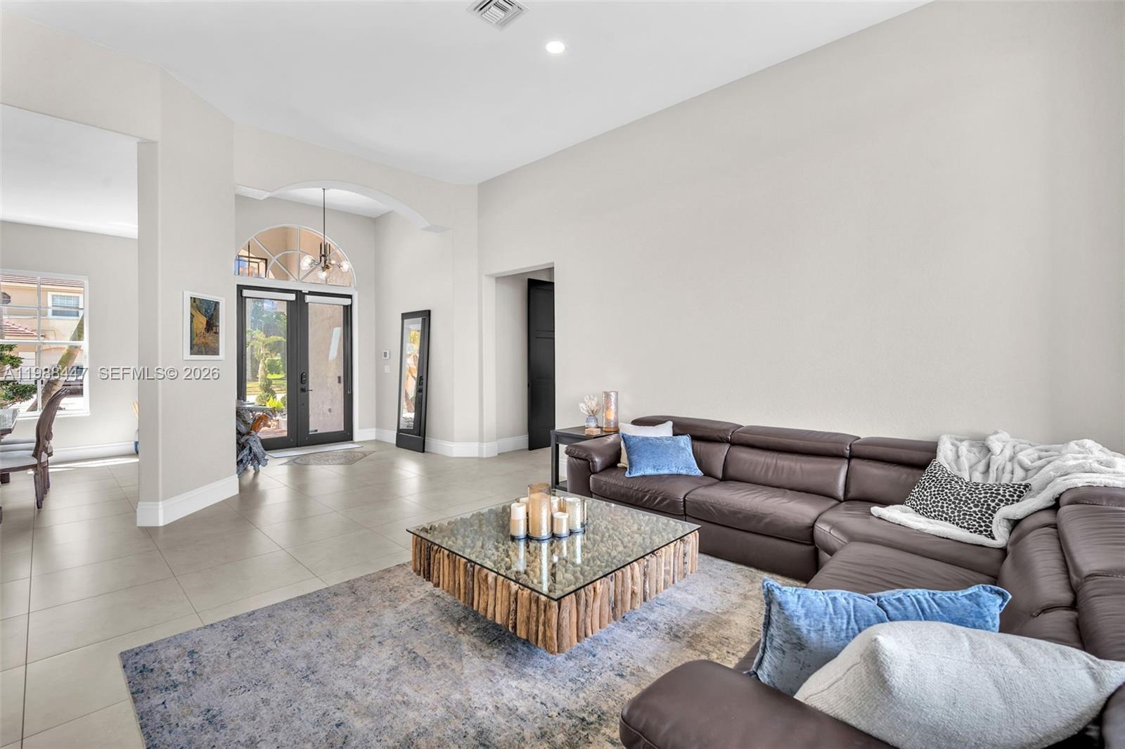 15977 SW 13th St Pembroke Pines, FL 33027