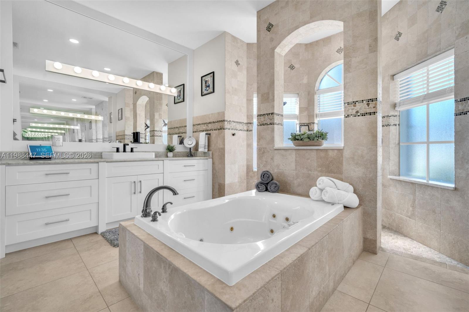 15977 SW 13th St Pembroke Pines, FL 33027