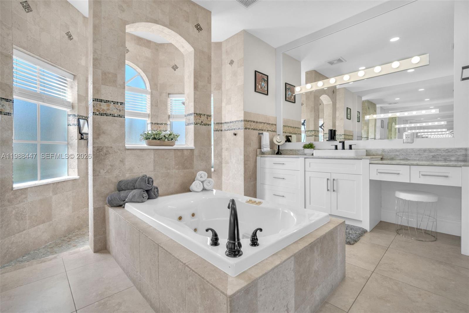 15977 SW 13th St Pembroke Pines, FL 33027