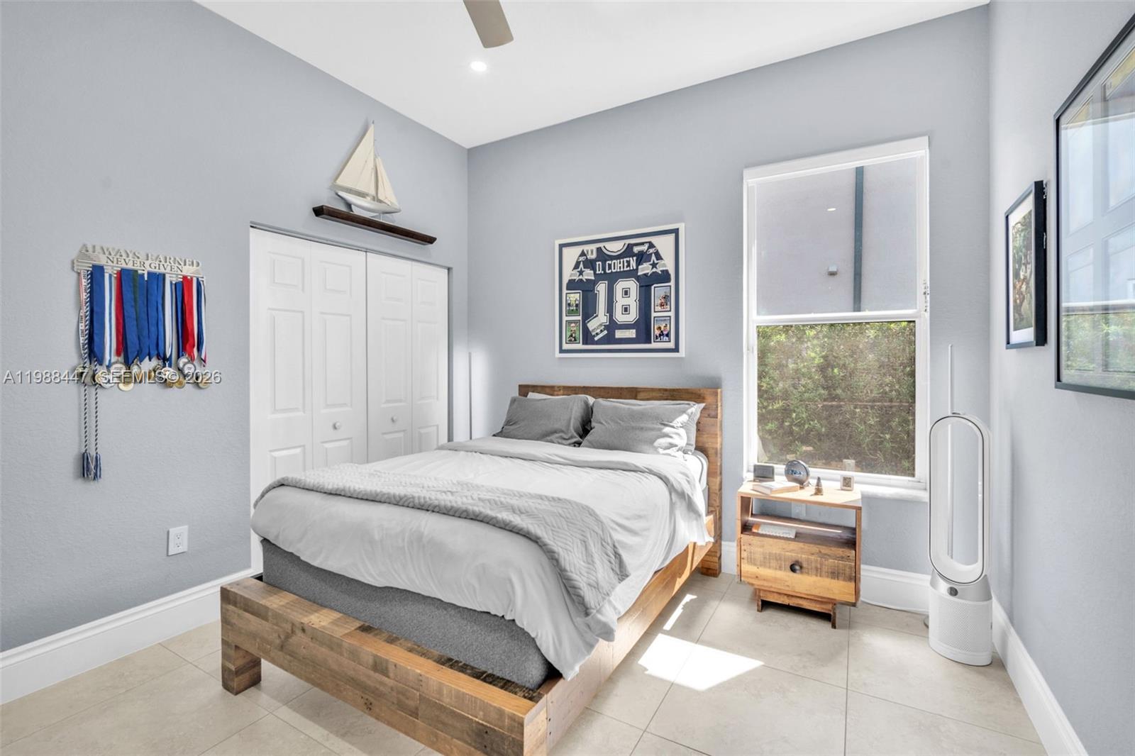 15977 SW 13th St Pembroke Pines, FL 33027