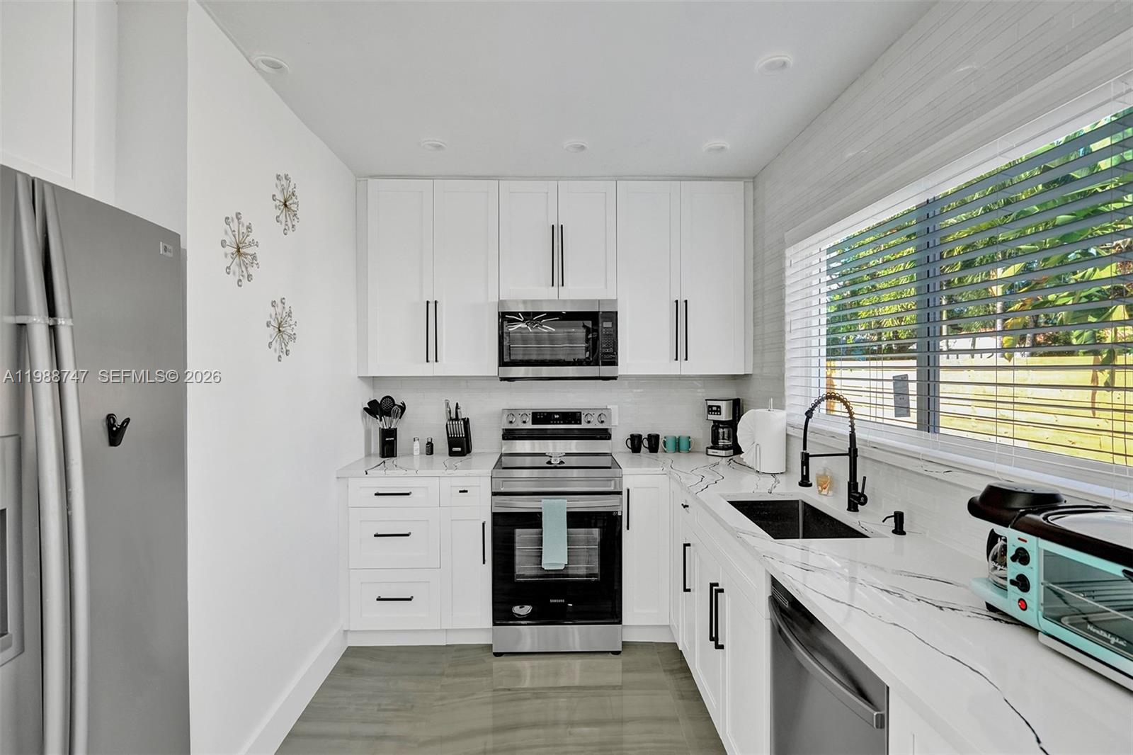 1800 N Victoria Park Rd Fort Lauderdale, FL 33305