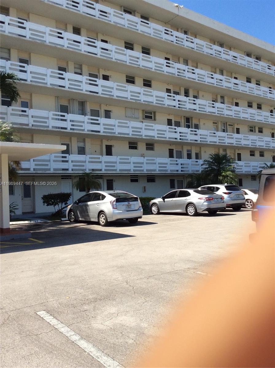 3000 Marcos Dr #P304