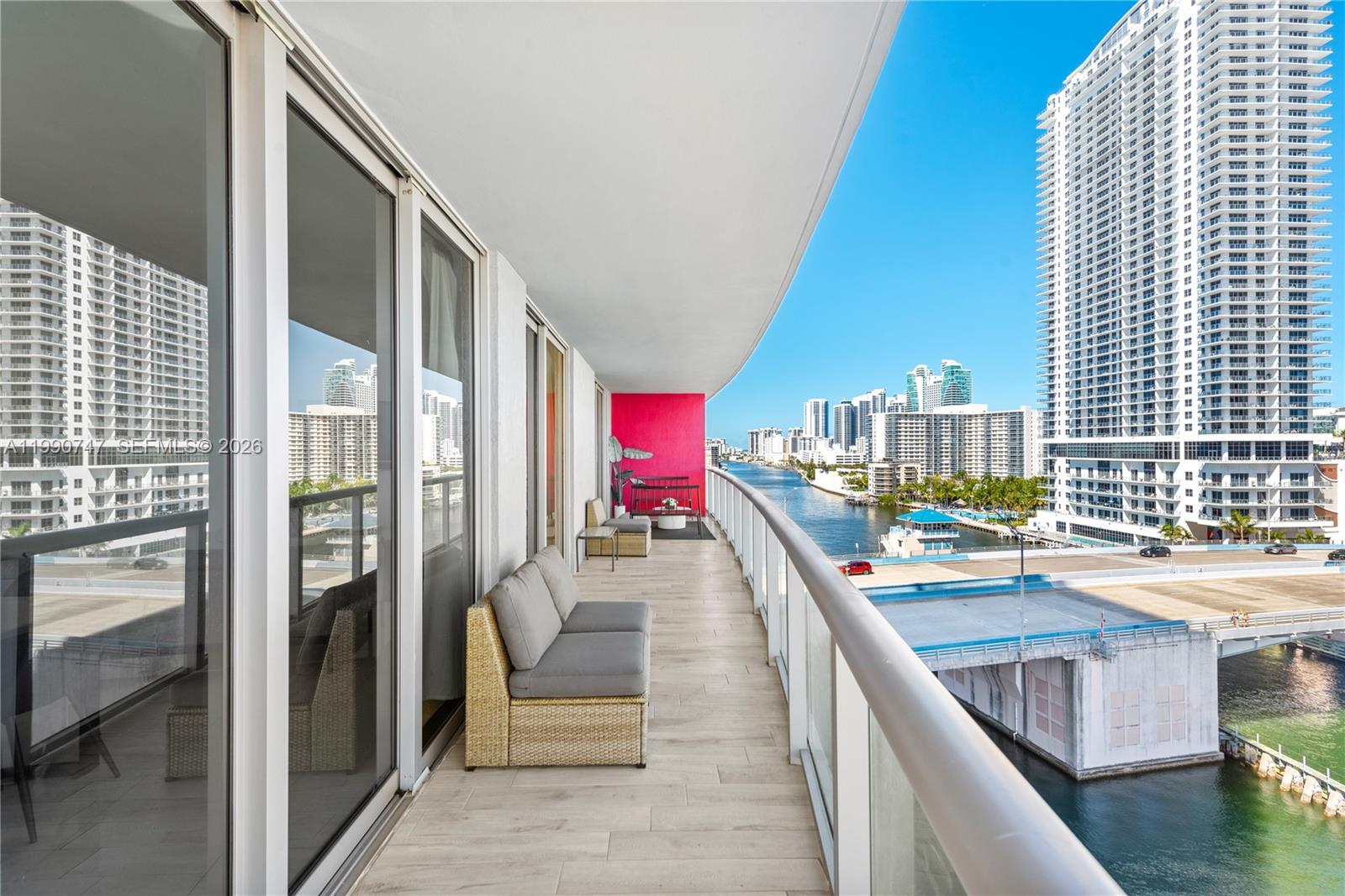 image Beachwalk Condominium10