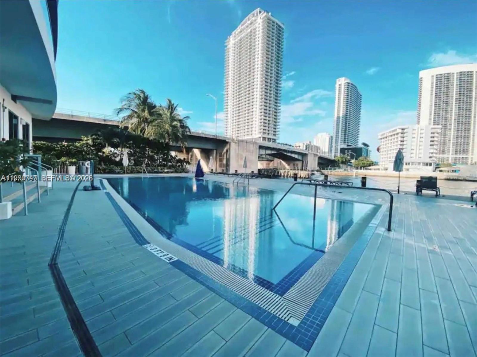 image Beachwalk Condominium12
