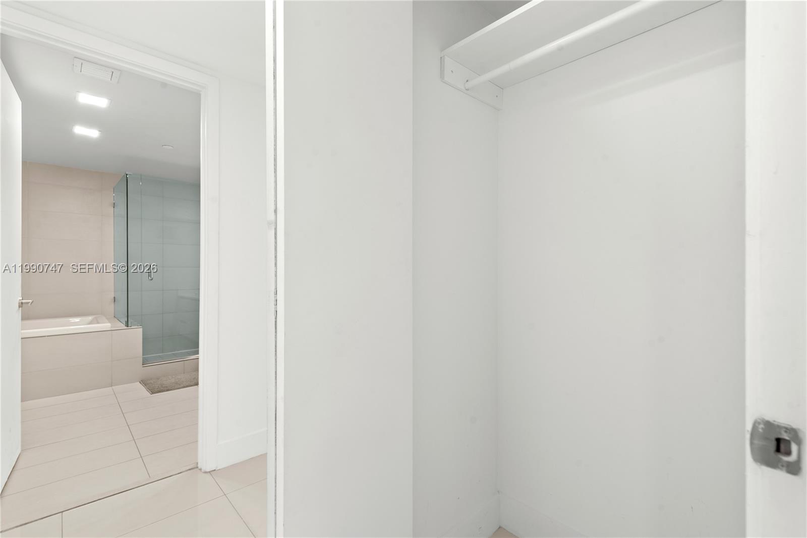 image Beachwalk Condominium29